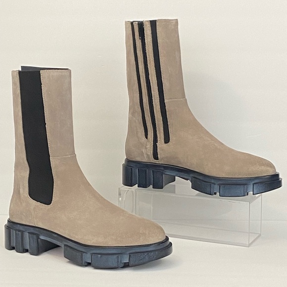 New Free People Brooks Lug Sole Chelsea Boot - Picture 3 of 10